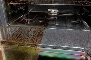 How to clean your oven in 5 steps